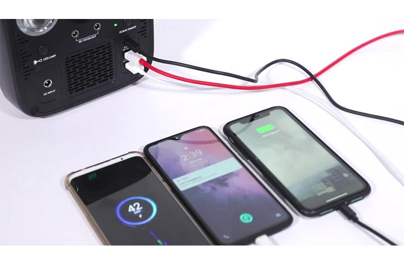 1000W udendørs solcellegenerator til mobil opladning